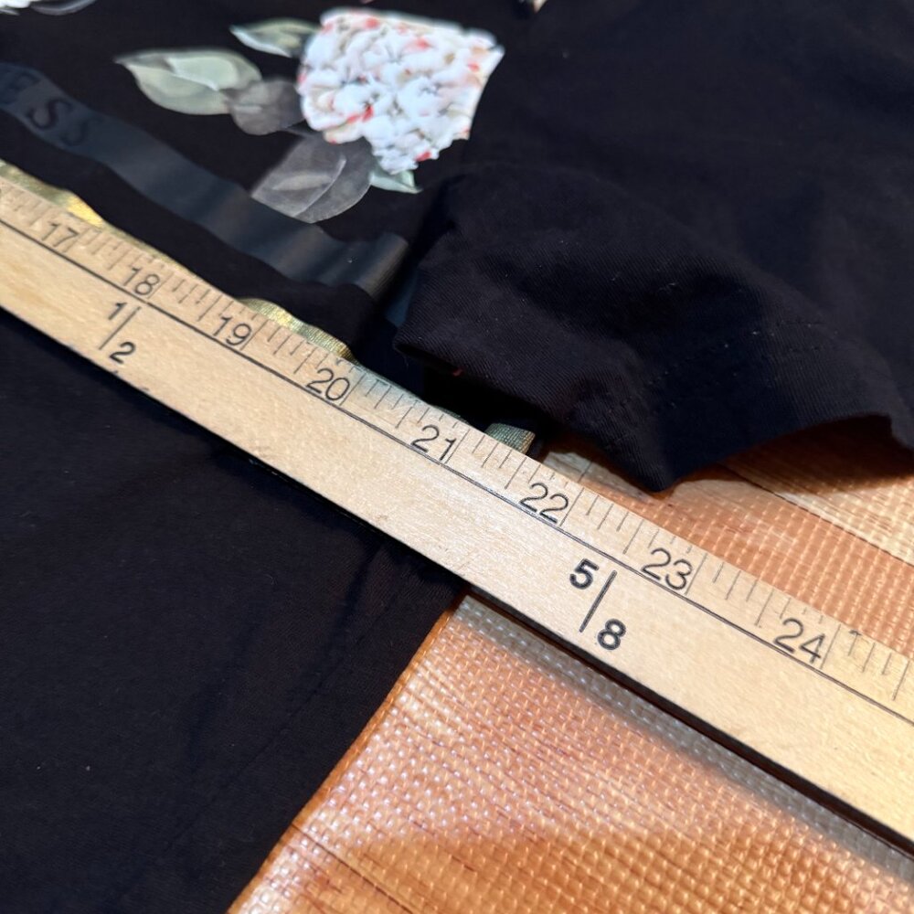 GUESS Men’s XL Black Floral Graphic Tee Gold Stripe Logo Short Sleeve Shirt - Picture 3 of 3